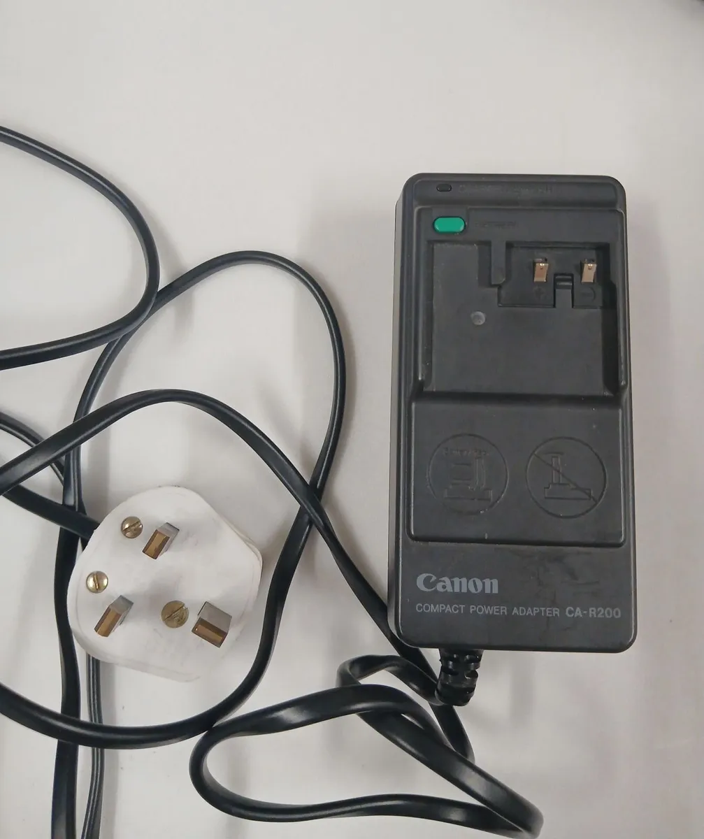 CANON Hi-8 CAMCORDER - Image 4