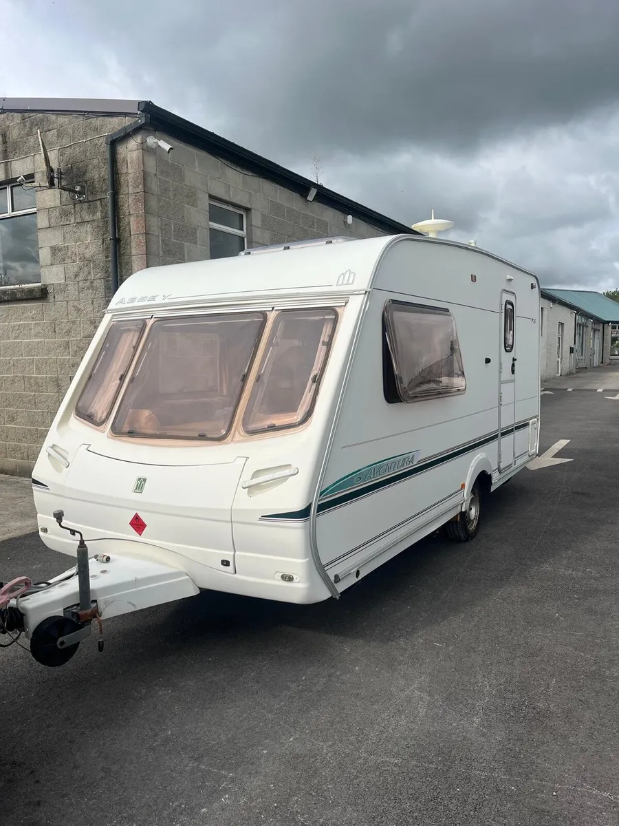 Two birth caravan - Image 3