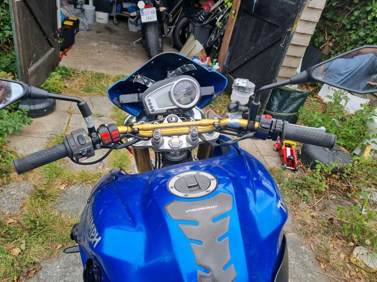 Triumph Tiger 1050 2007 - Image 2