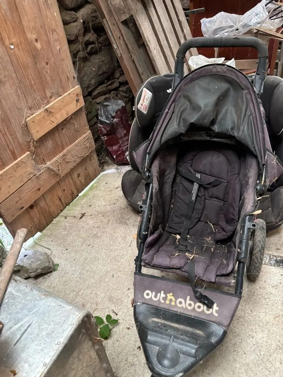 Free Joey Stages Car seats and Out n About pram - Image 3