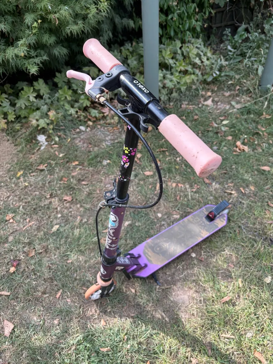 Girls scooter