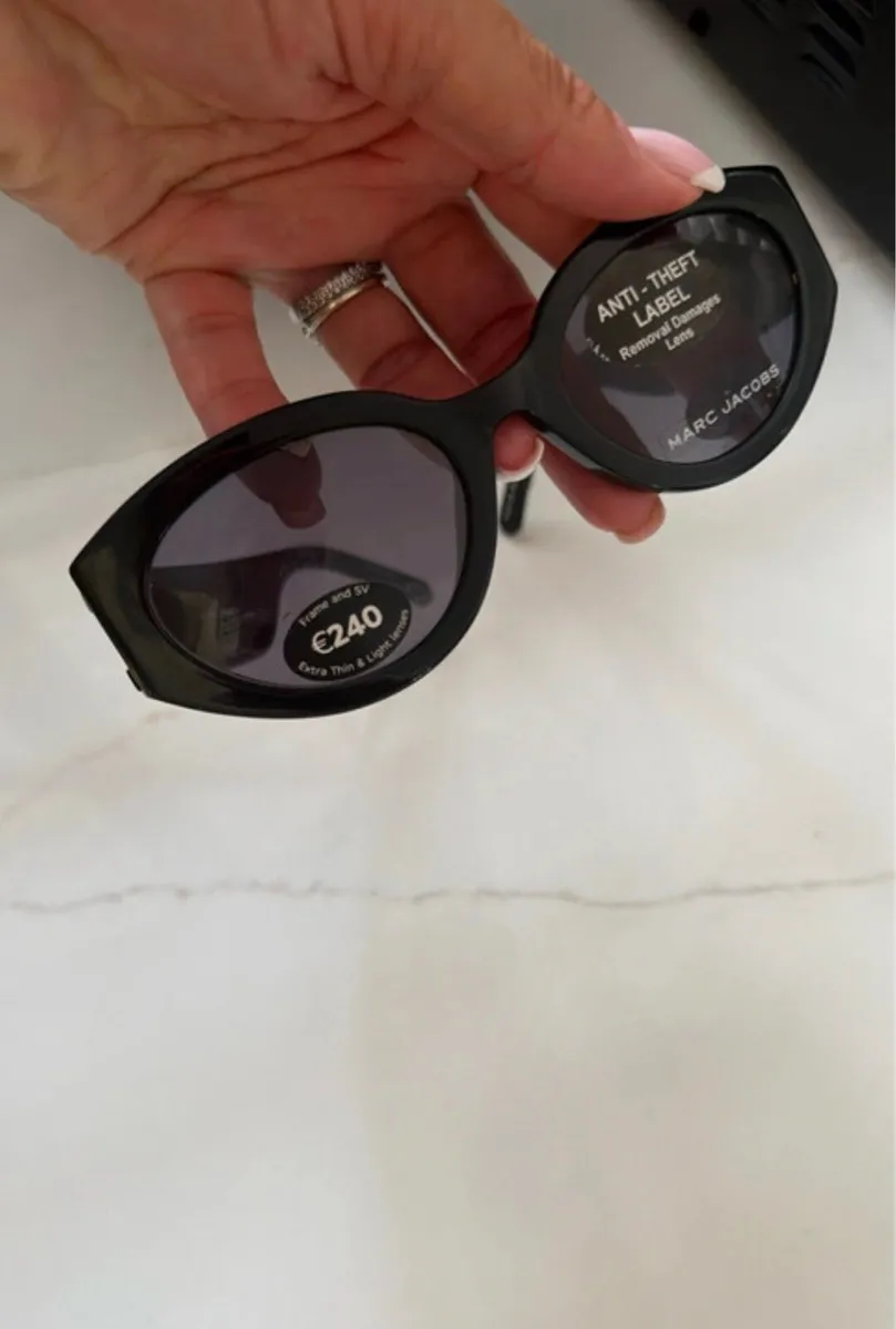 Marc Jacobs Sun glasses - Image 2