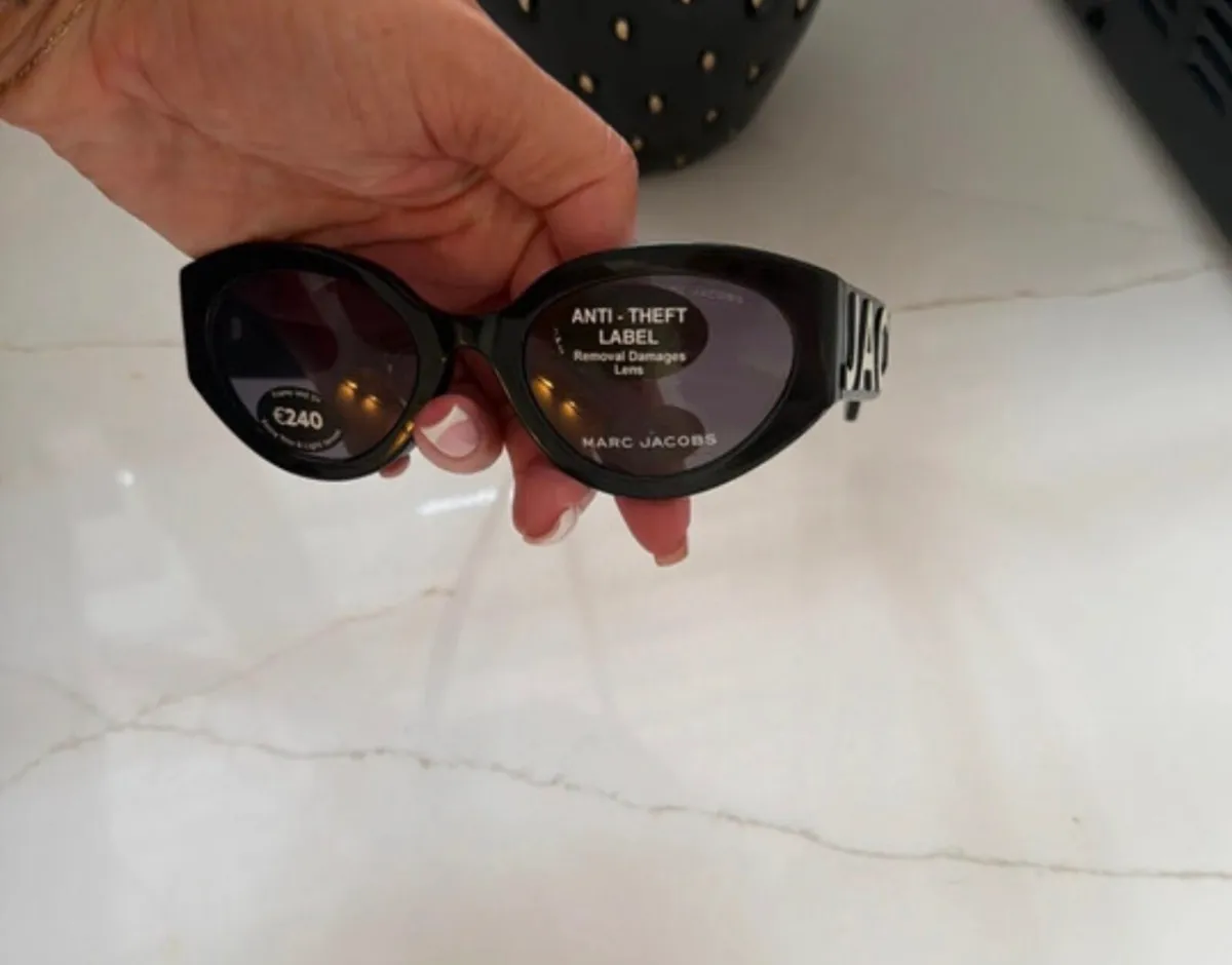 Marc Jacobs Sun glasses - Image 3