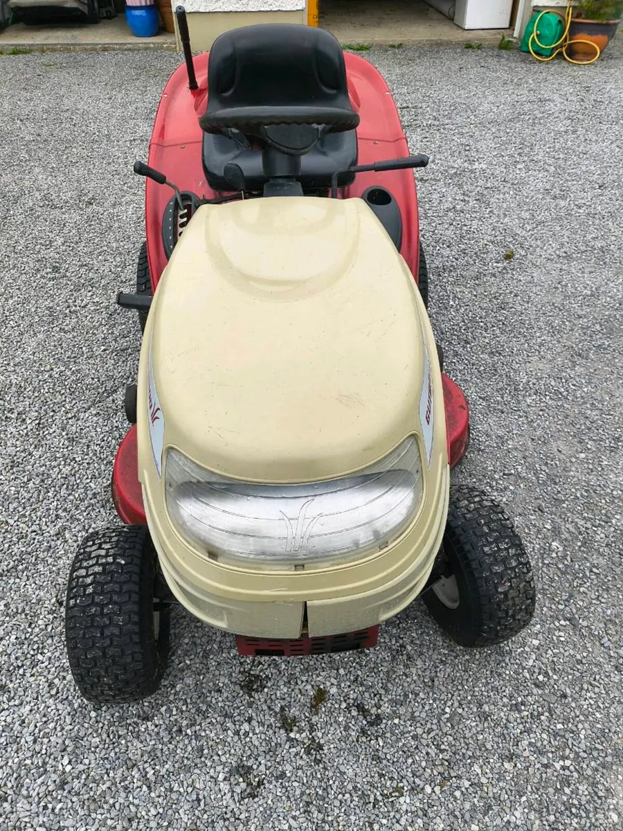 Gutbrod GLX 105 RH Hydrostatic Ride-On Mower - Image 3