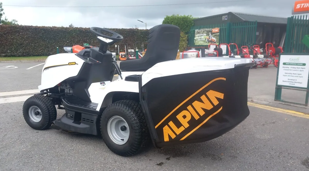 Alpina Ride on Tractor Mower - Image 3