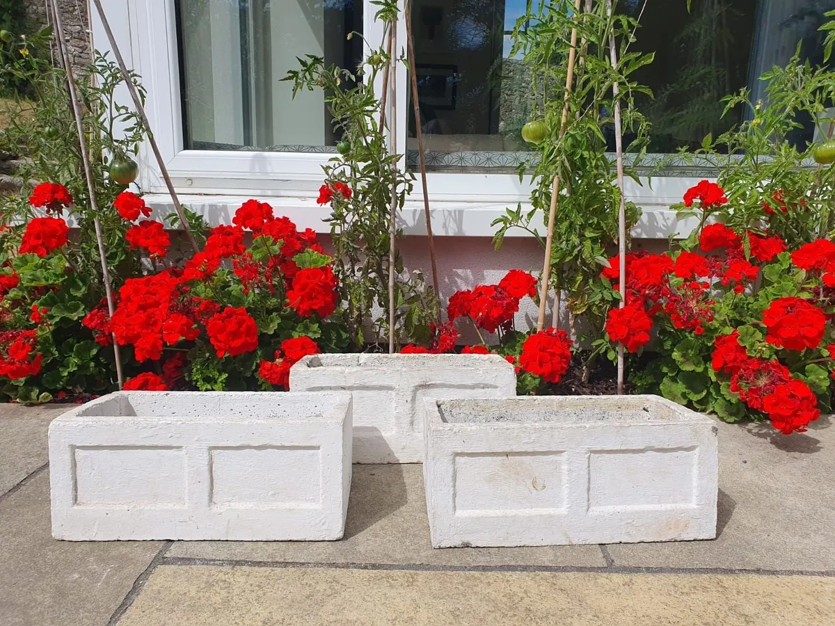 4 antique composite stone windowboxes - Image 1