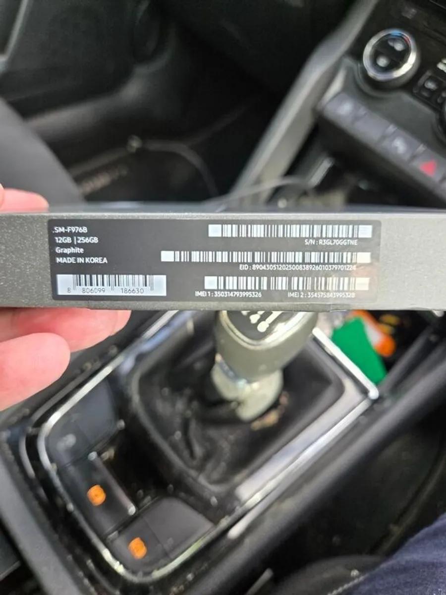 Samsung ZFold 8 Ultra 256 Graphite Sealed 2 Year Samsung Warranty upon Activation comes with Proof of Purchase - Image 2