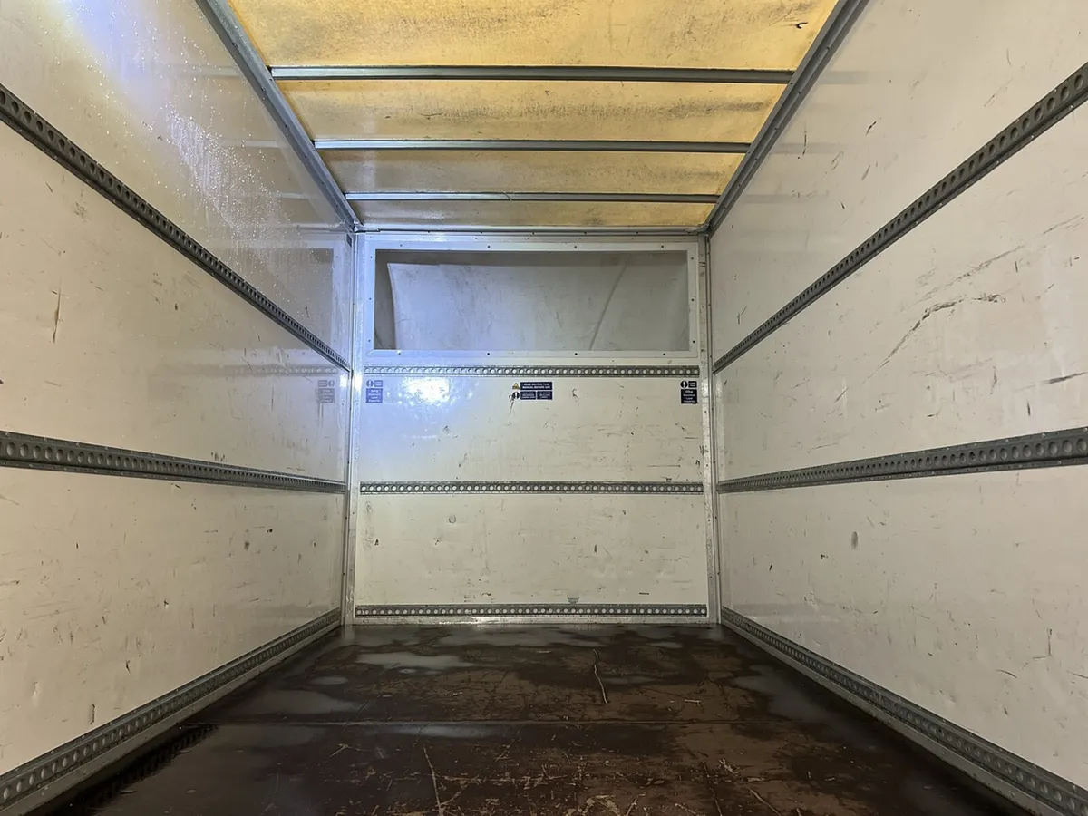 2022 Ford Transit Luton Box Van - Image 3