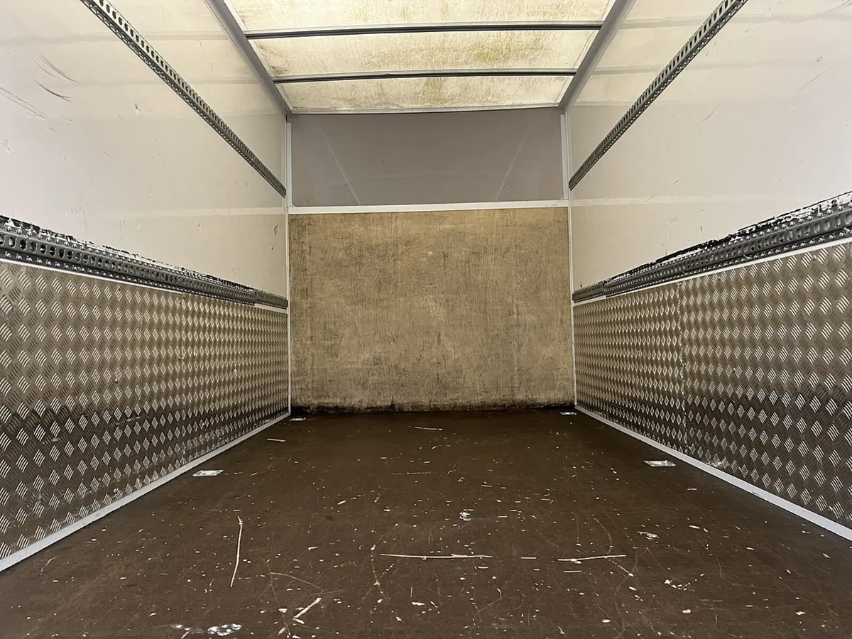 2021 Mercedes-Benz Sprinter Luton Box Van - Image 3