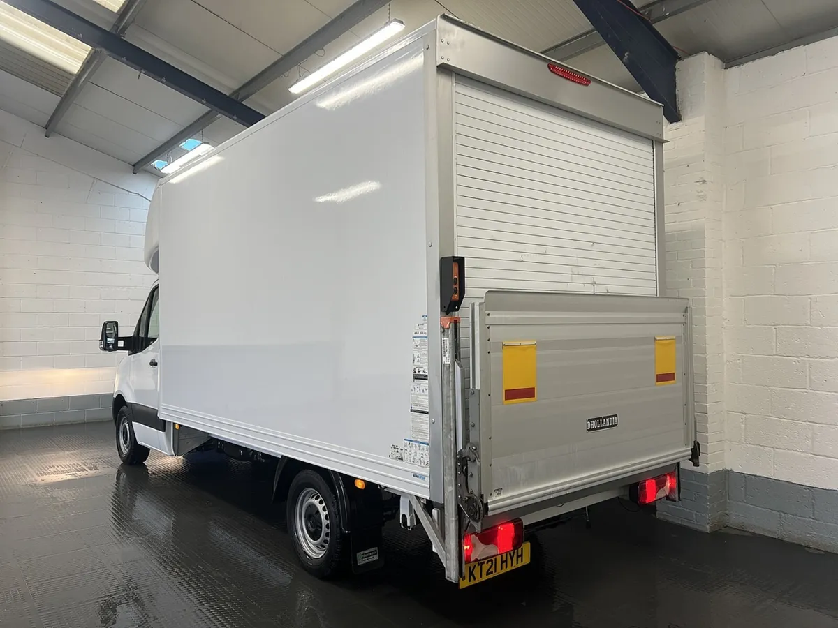 2021 Mercedes-Benz Sprinter Luton Box Van - Image 4