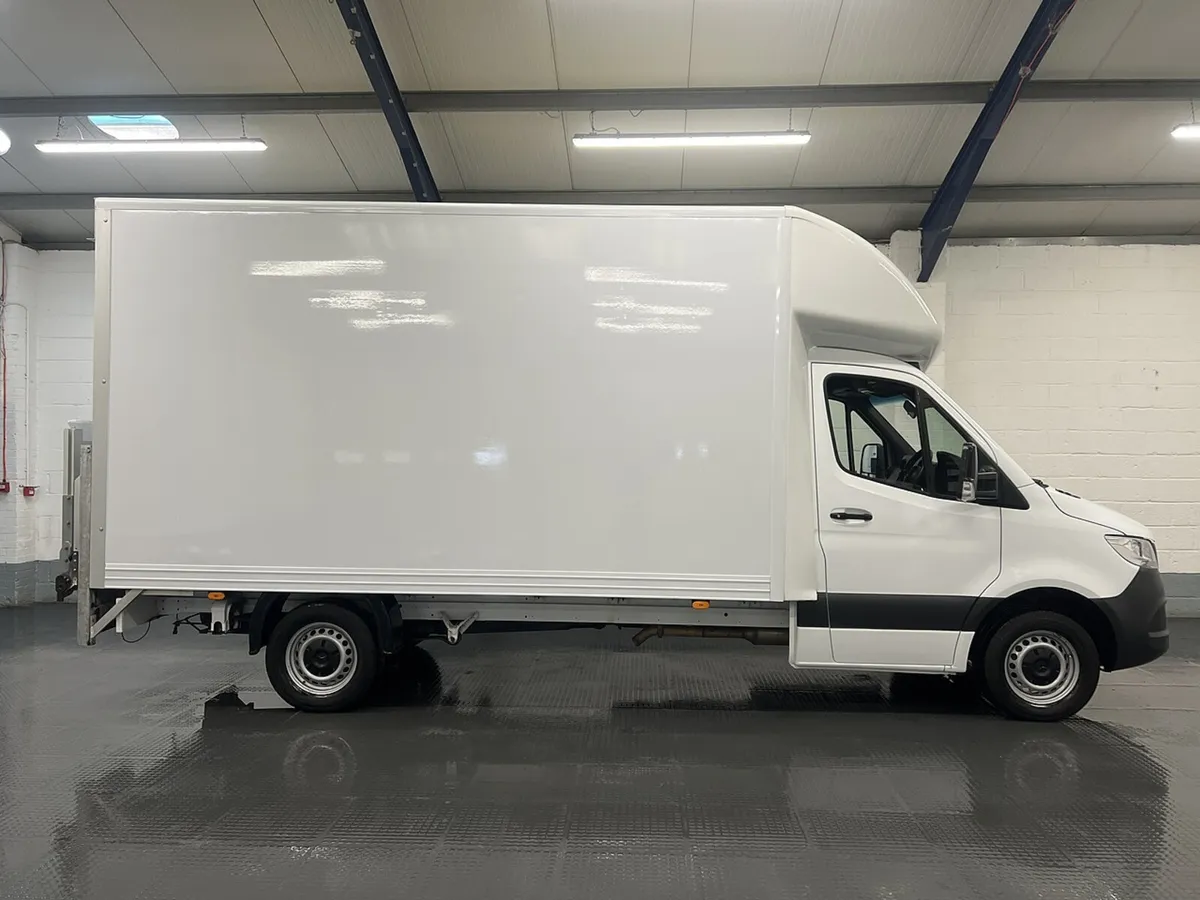 2021 Mercedes-Benz Sprinter Luton Box Van - Image 1