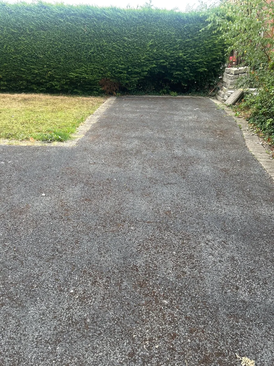 Parking spaces to rent - Image 2