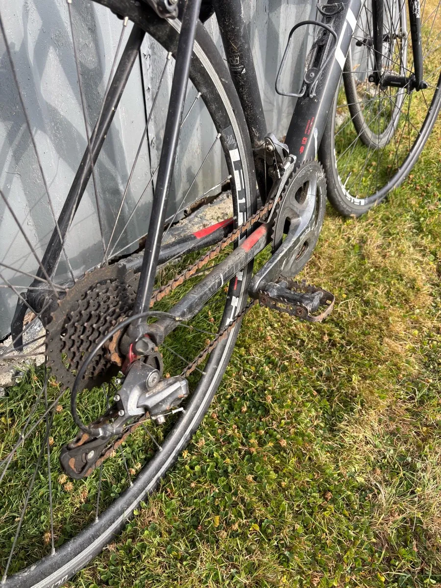 Cube Attain Road Bike - Image 2