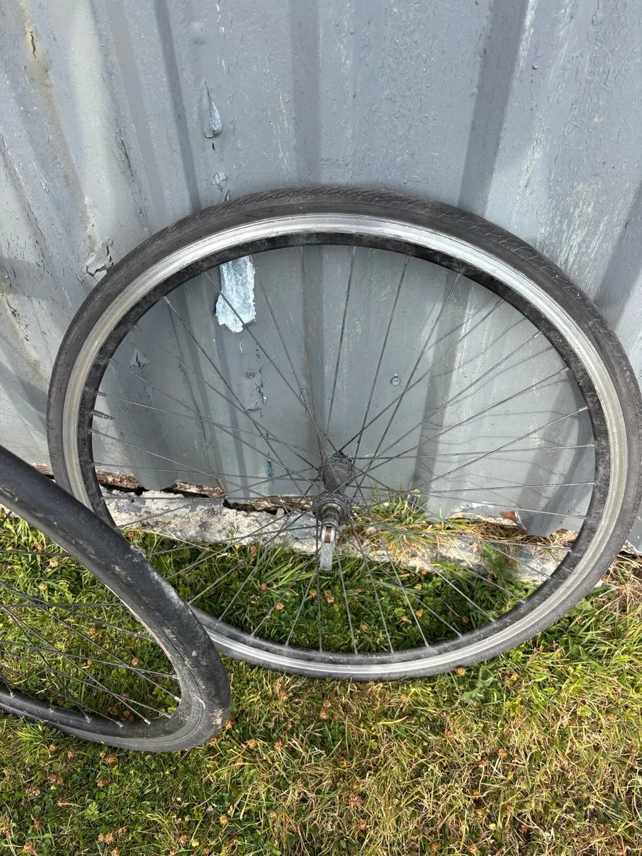 Cube Attain Road Bike - Image 4