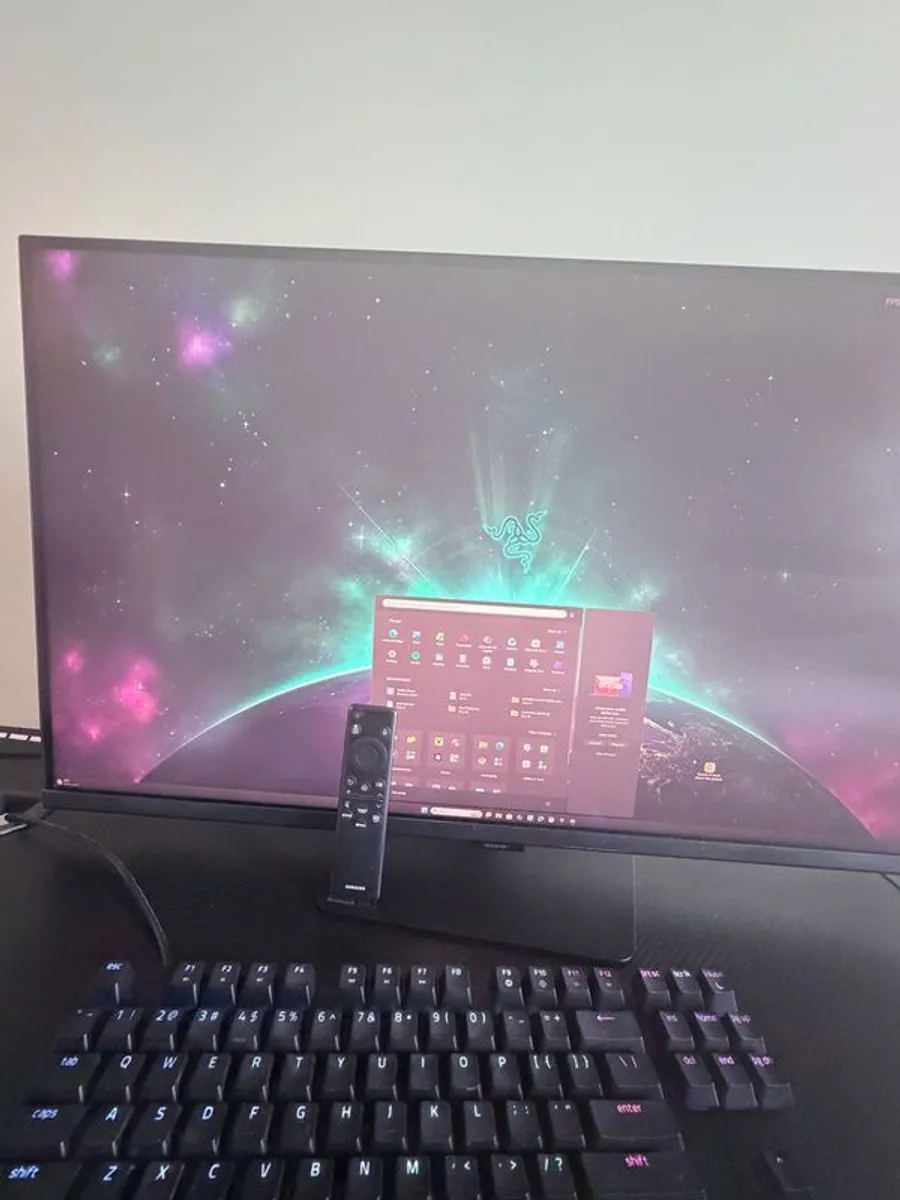 Samsung Tv Samsung Odyssey G7 4k Ultra Hd 32" Ips Lcd Gaming Monitor - Black - Image 4