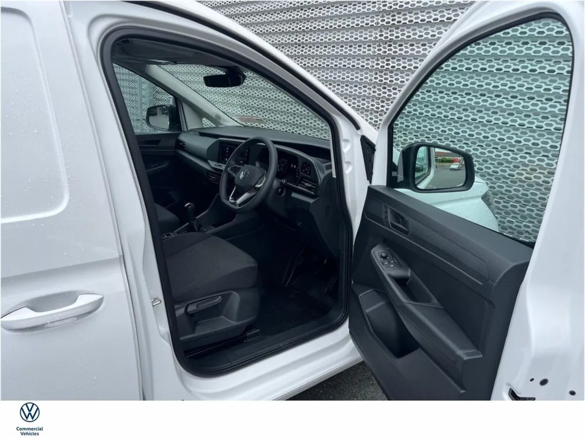 Volkswagen Caddy MAXI BUSINESS 102HP MANUAL - Image 2