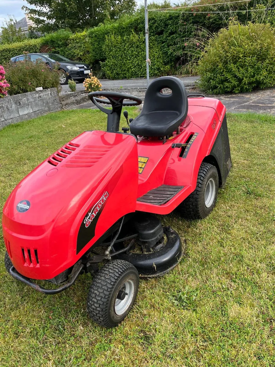 Ride-on Lawn Mower Briggs and Stratton - Image 1