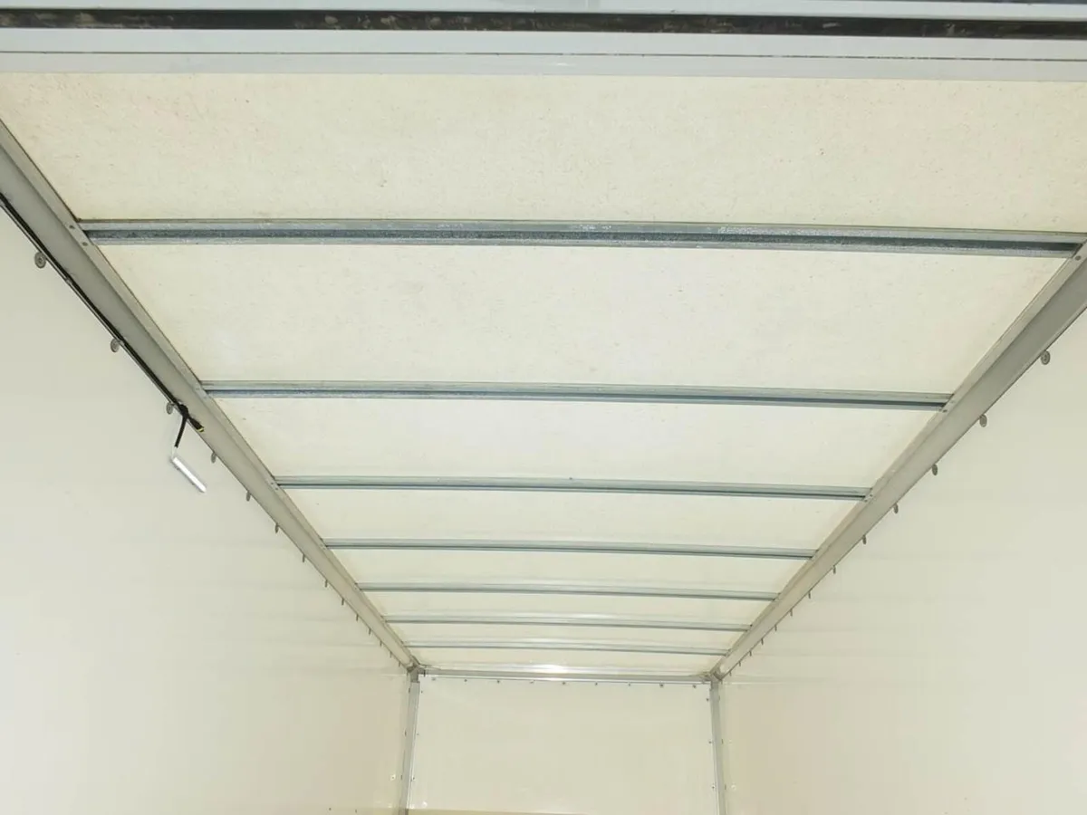 2022 Ford Transit Luton Box Van - Image 4