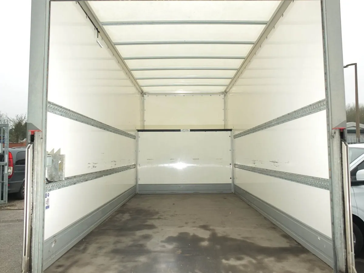 2022 Ford Transit Luton Box Van - Image 3