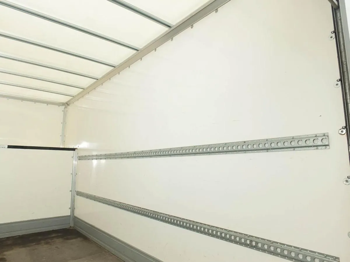 2022 Ford Transit Luton Box Van - Image 4