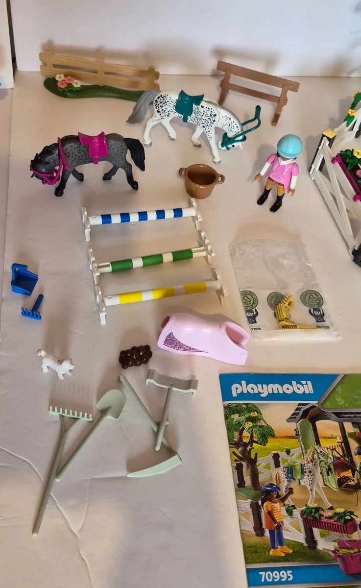 Playmobil Country Riding Stables Mobile Farrier - Image 2