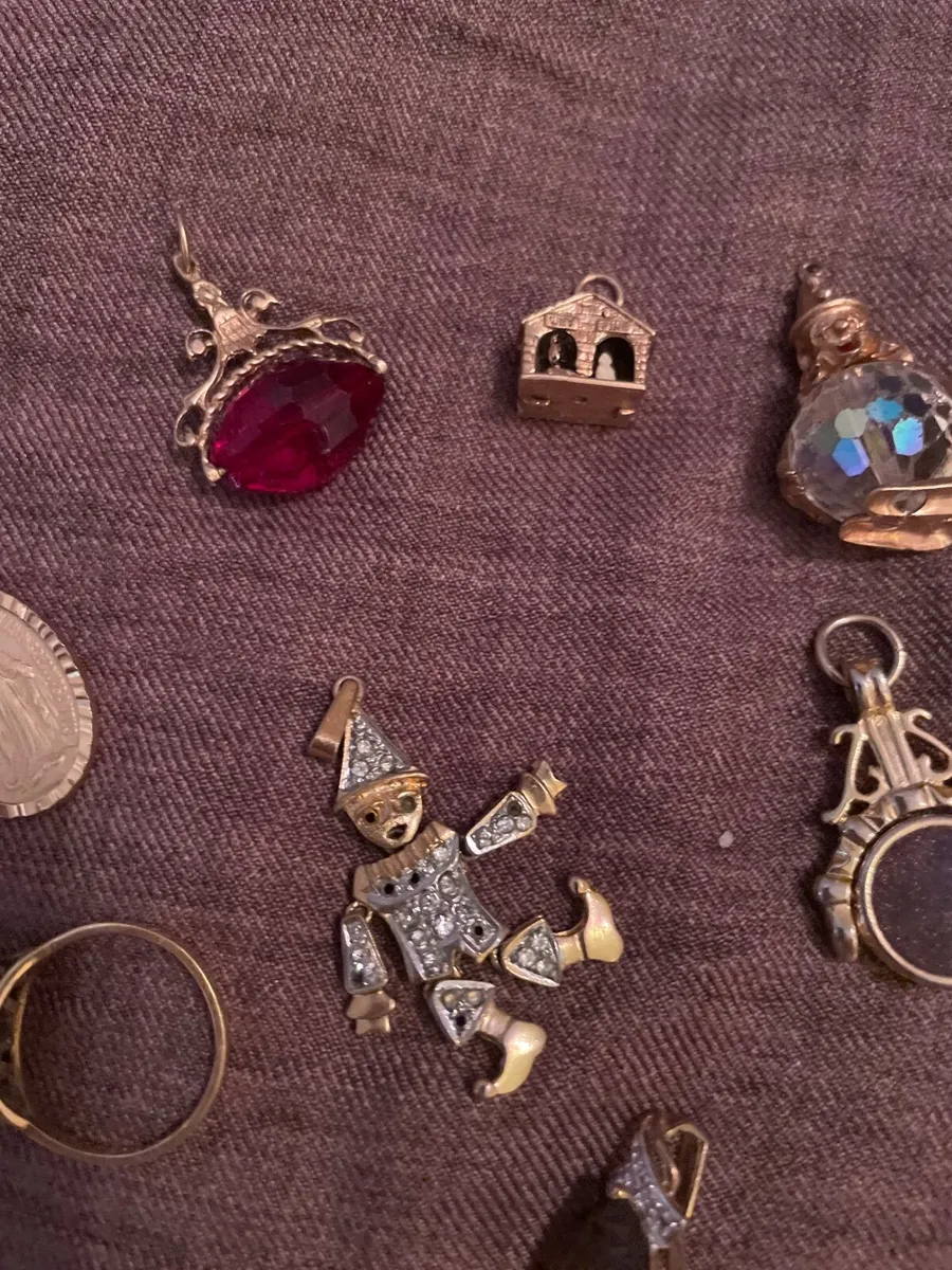 Jewellery - Image 1
