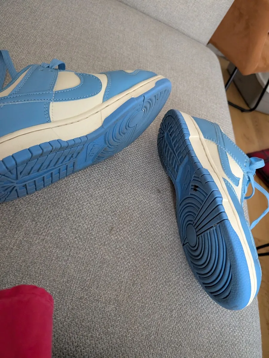 2 pairs Nike trainers, size 5 - Image 3