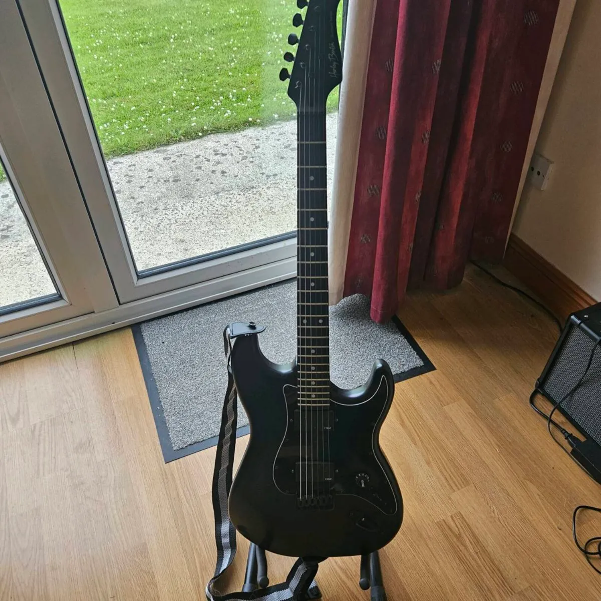 Guitar - Image 1