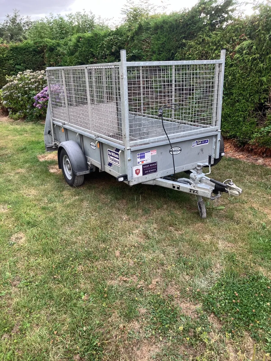 Trailers - Image 1