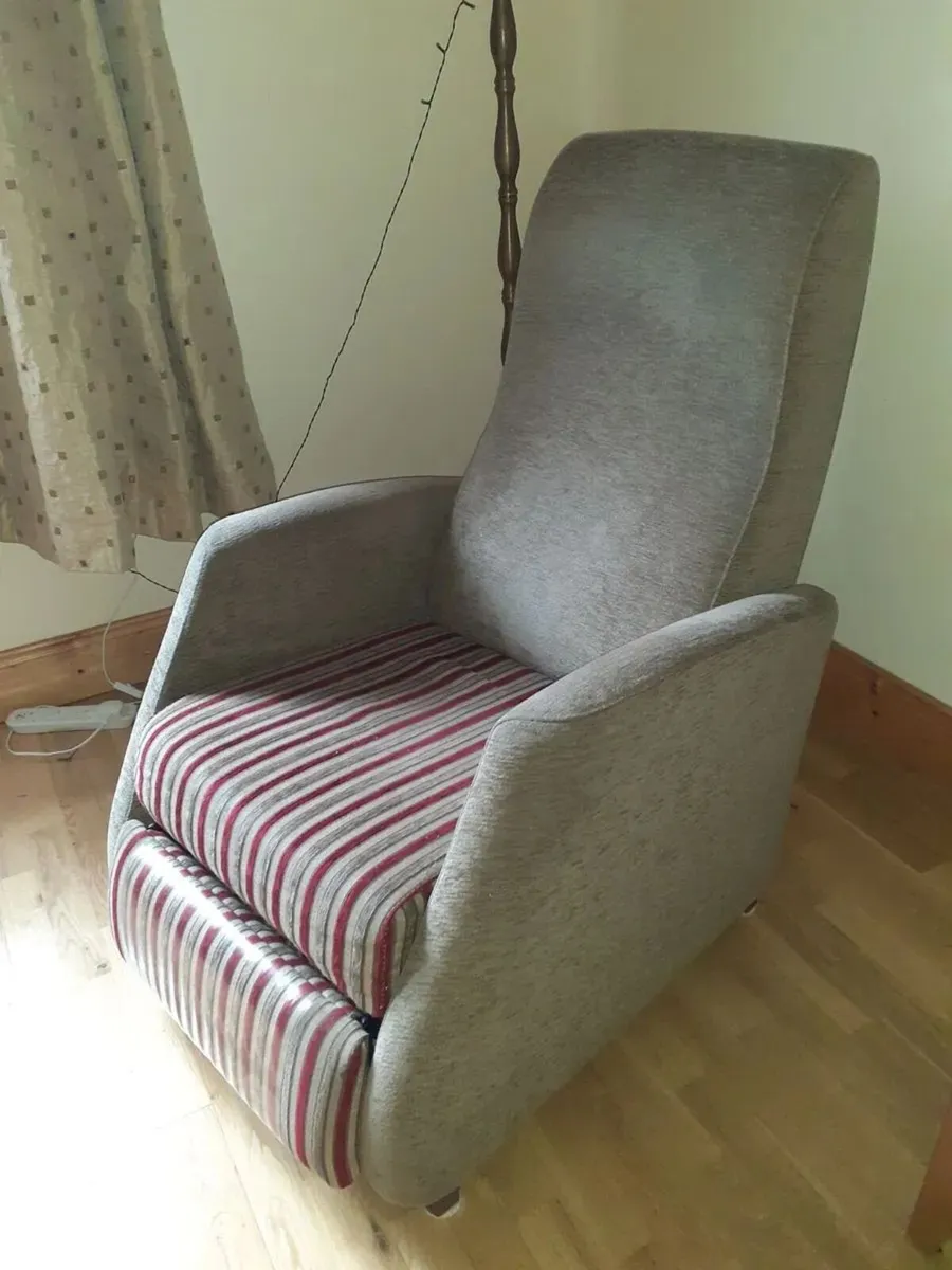 Castlemaine - Single Manual Recliner - Image 3