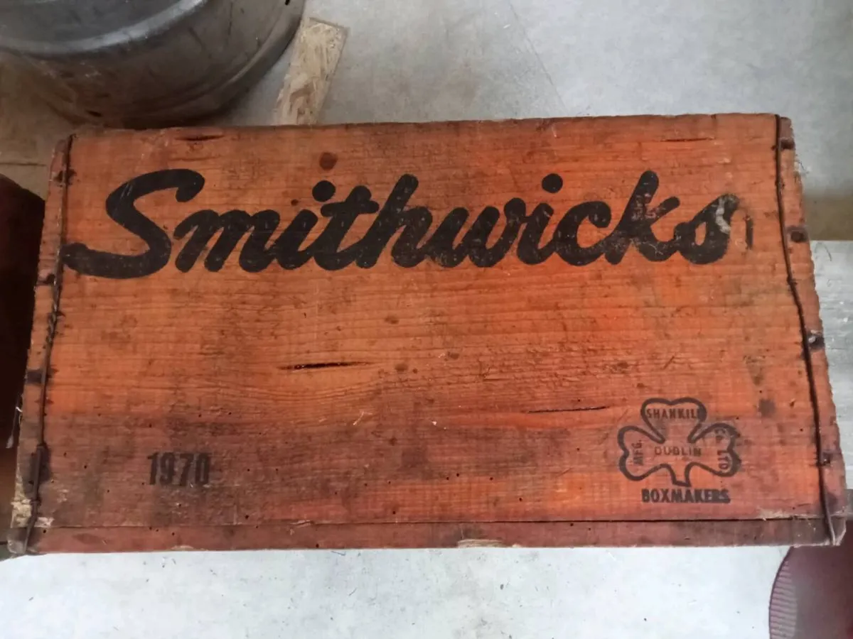 Old smithwicks crate - Image 1
