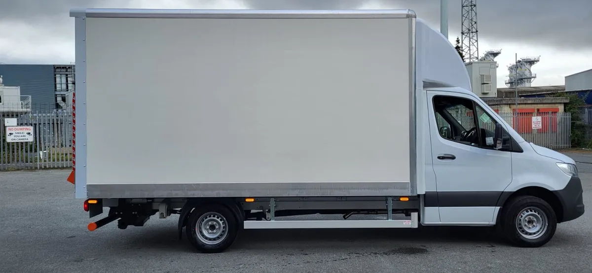 2026 MERCEDES SPRINTER 317 LUTON - Image 3