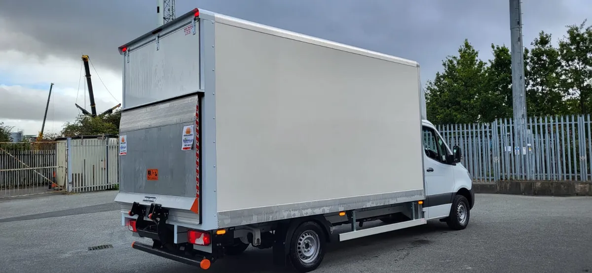 2026 MERCEDES SPRINTER 317 LUTON - Image 2