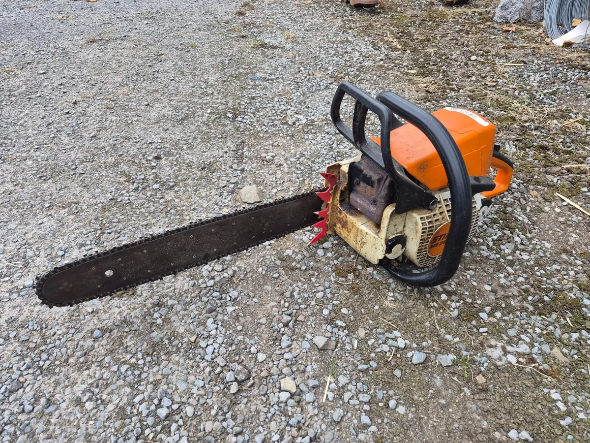 Stihl MS250 chainsaw - Image 1