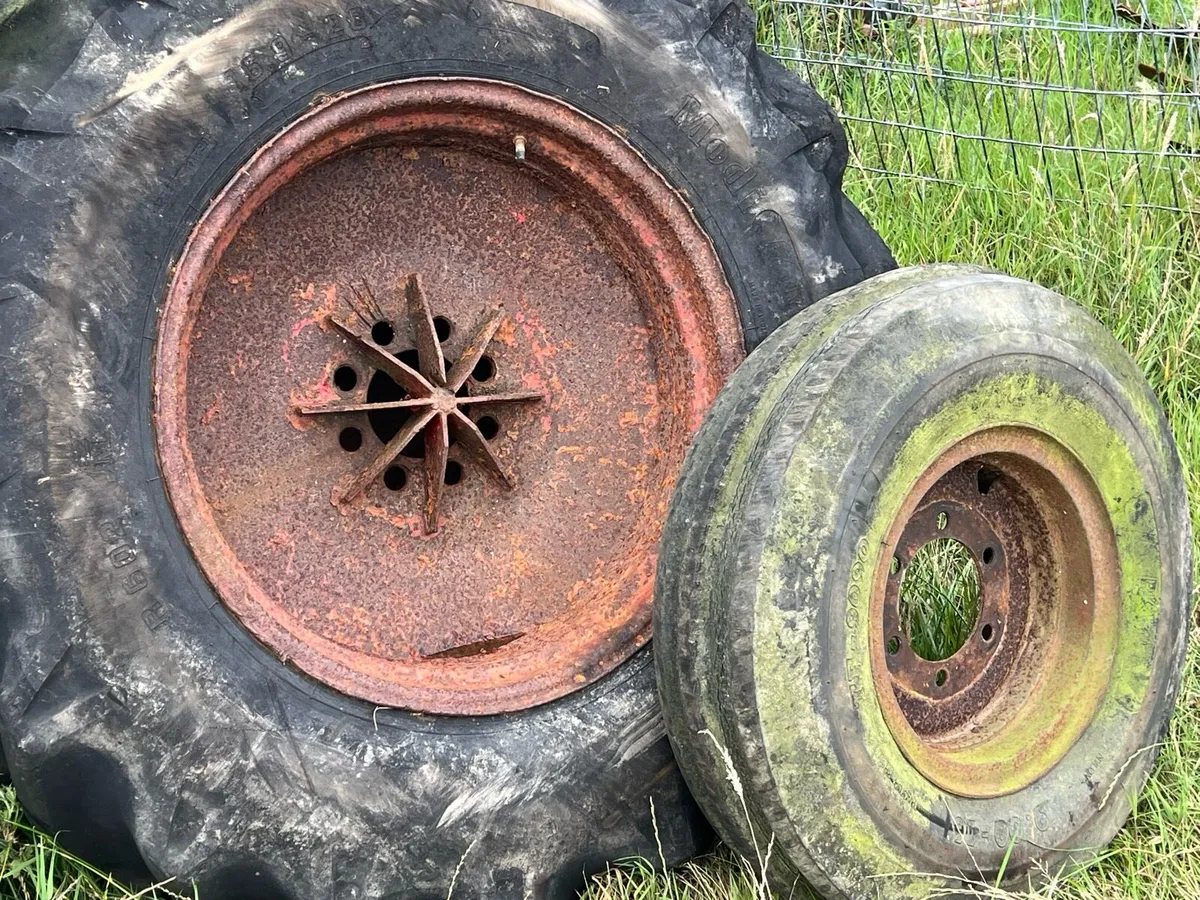 JCB 3c tyres - Image 3