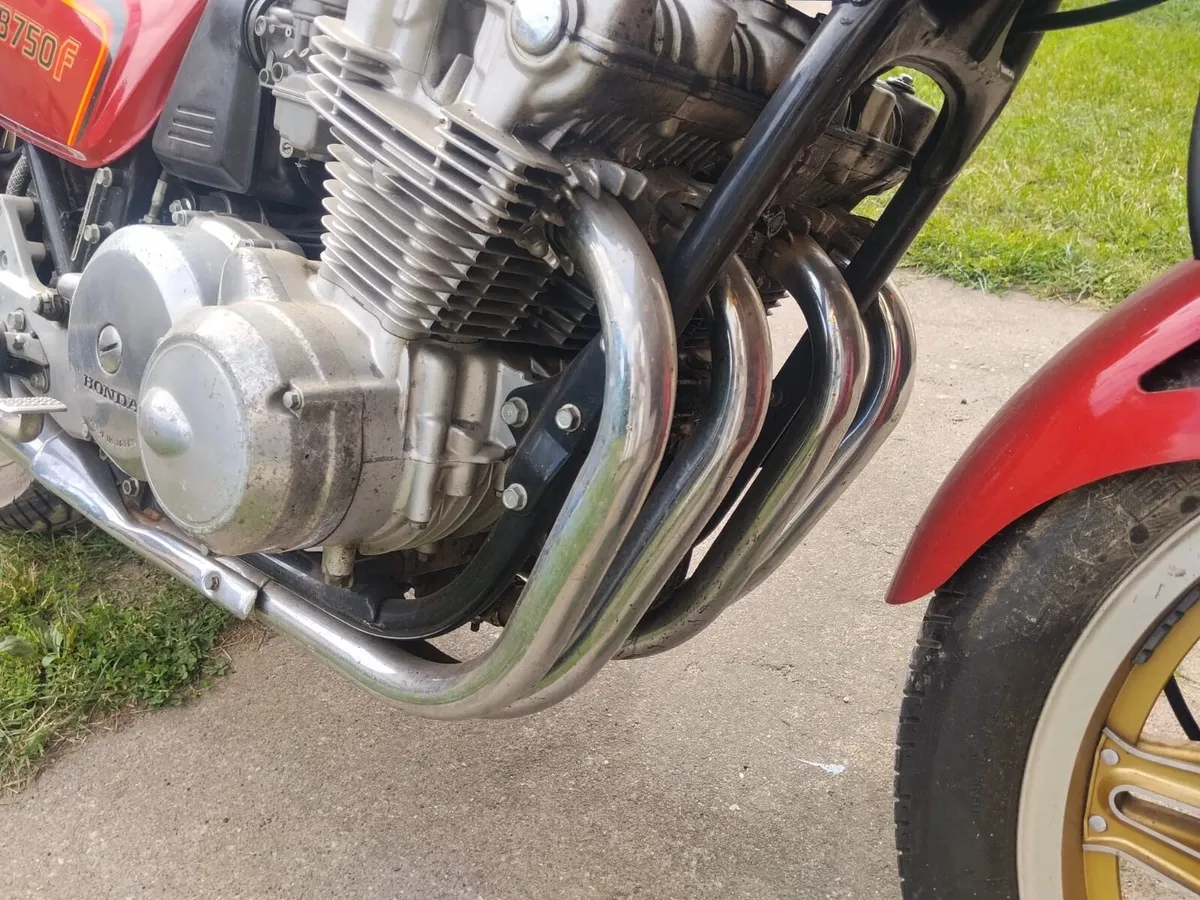 Honda cb750 -27867 miles zrx1100 - Image 4