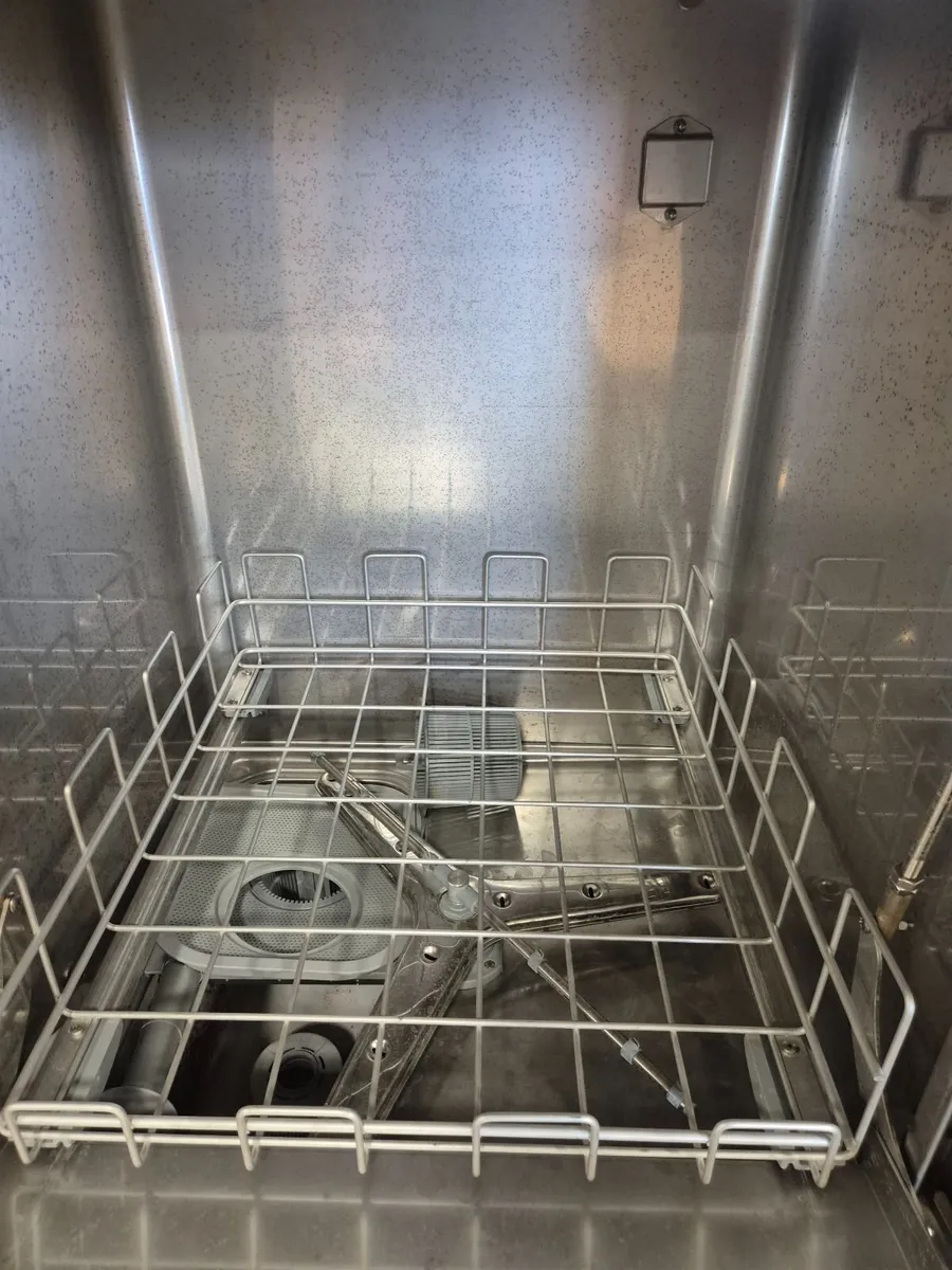 Commercial Dishwasher - Image 4