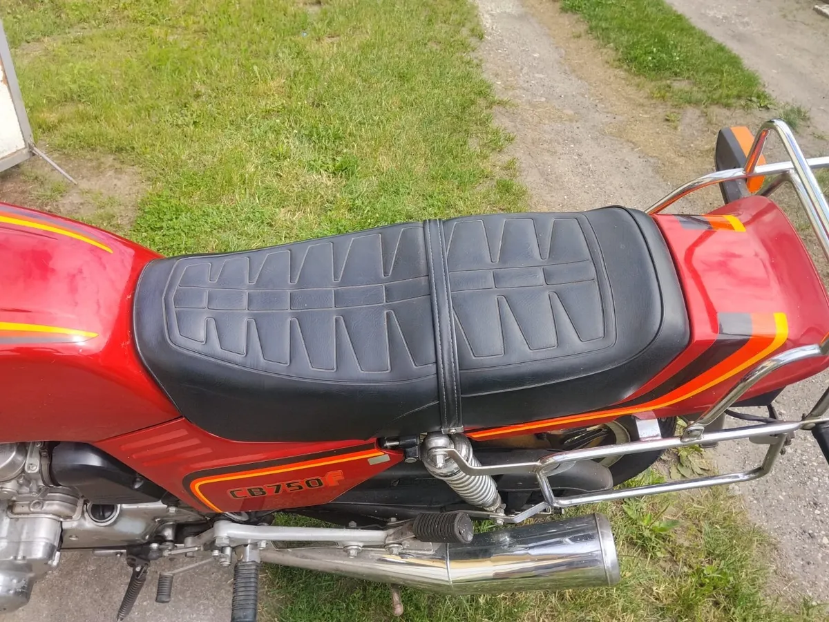 Honda cb750 -27867 miles zrx1100 - Image 3