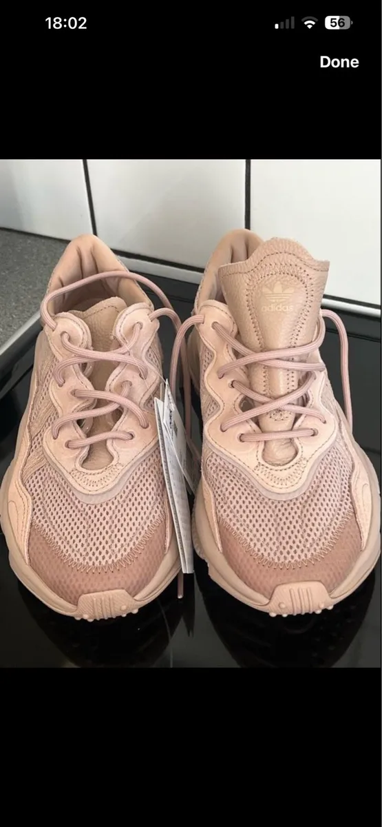 Ladies BNWT adidas trainer uk 7 €70 - Image 1