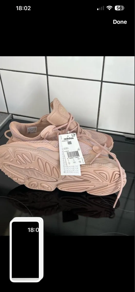 Ladies BNWT adidas trainer uk 7 €70 - Image 2