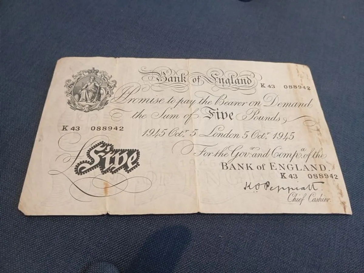 old English white fiver - Image 1