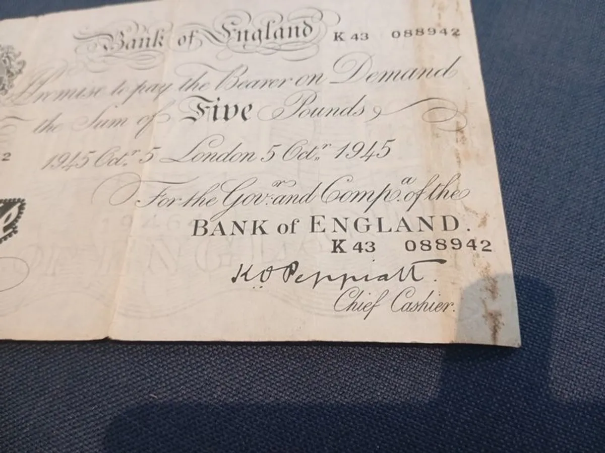 old English white fiver - Image 2