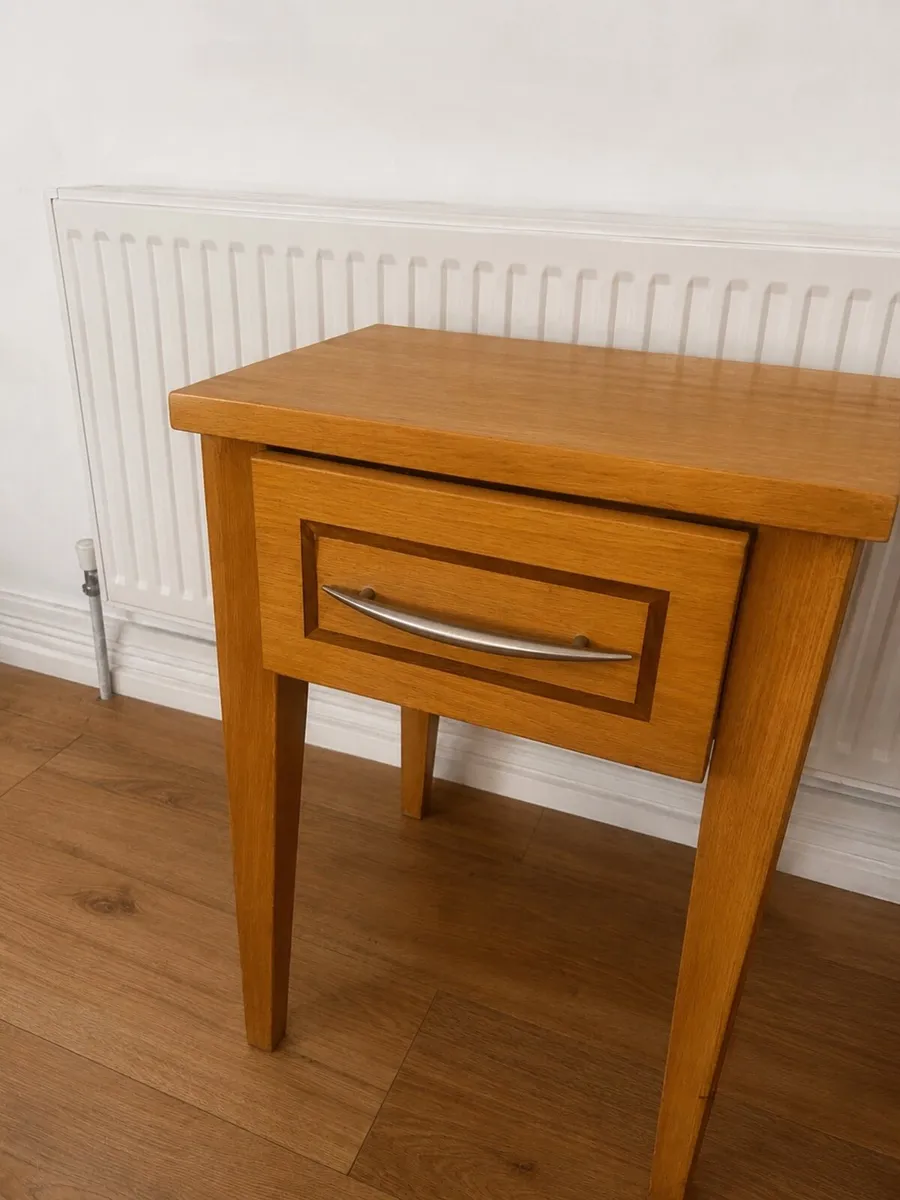 Bed side table