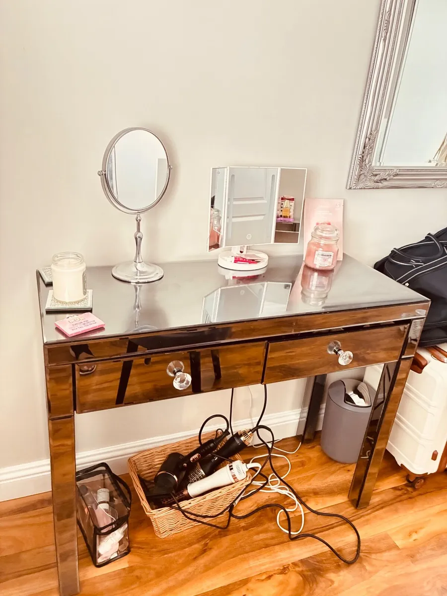 Mirror dressing table - Image 2