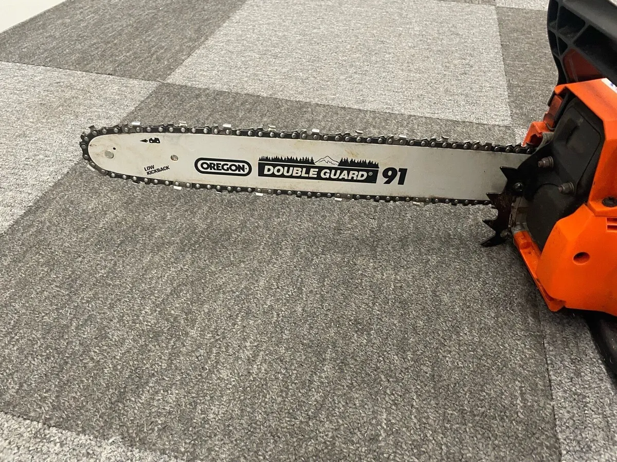 Kutmower chainsaw W/ Oregon 91 Chain - Image 1