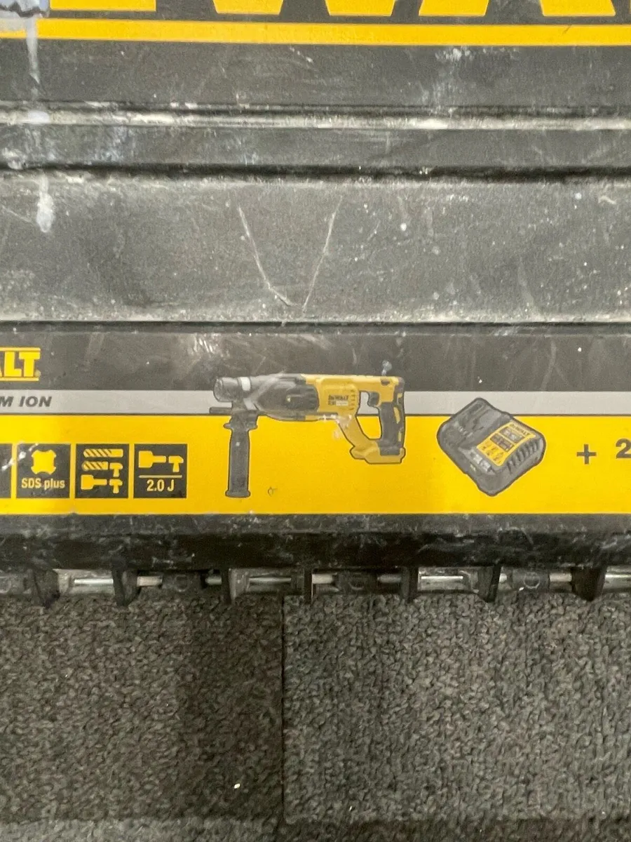 De Walt Drill & Hard Case DCH 033 - Image 4