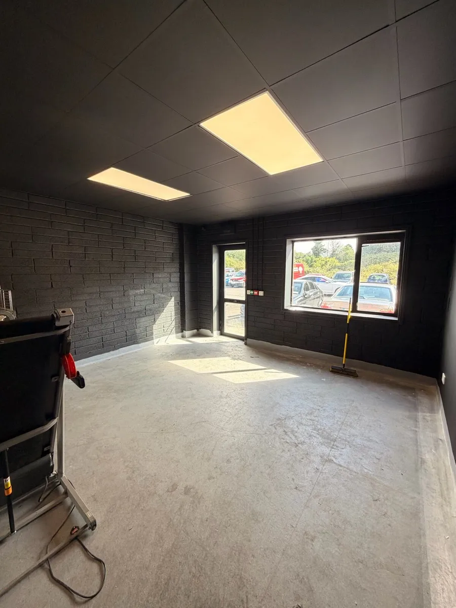 Commercial rooms for rent - Image 2