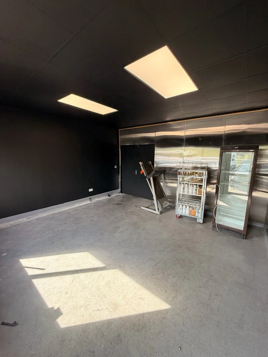 Commercial rooms for rent - Image 1