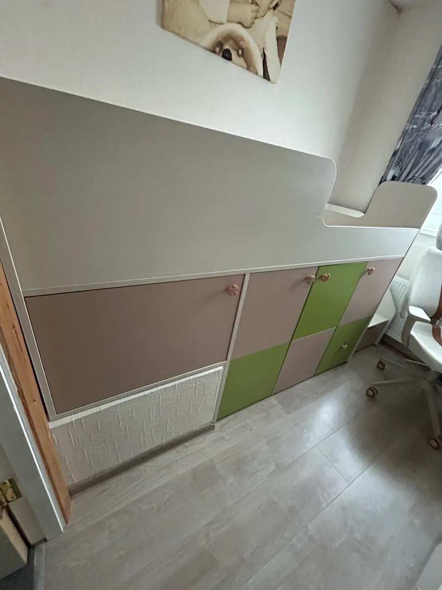 Children’s Bedroom Furniture Set - Image 1