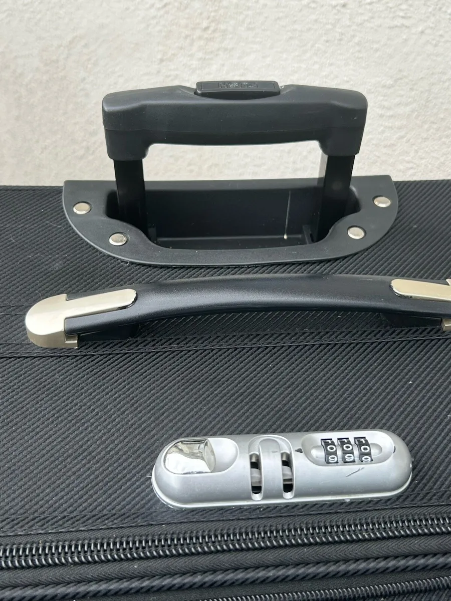 2 x large suitcases - Image 3